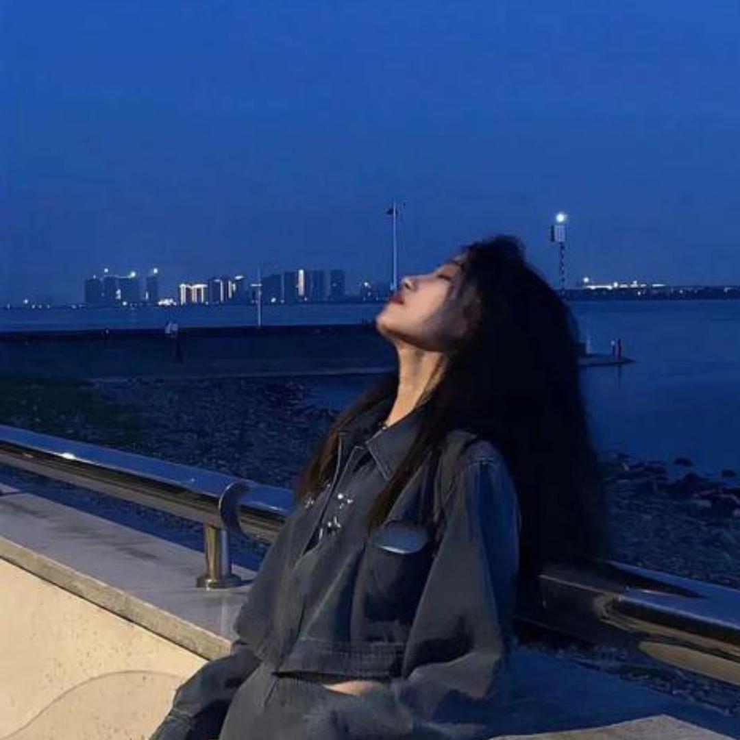 小Cher睡醒了