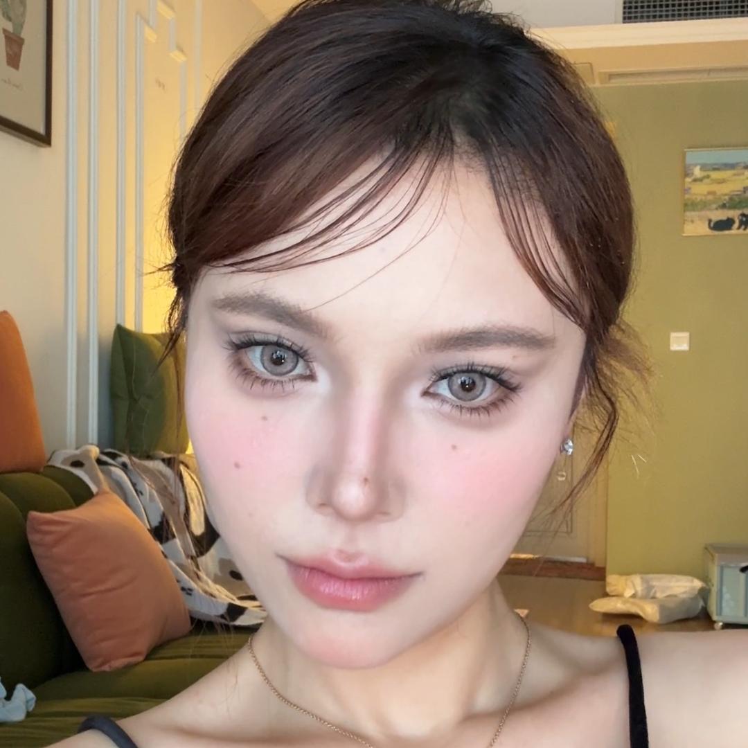 闪闪来辣_
