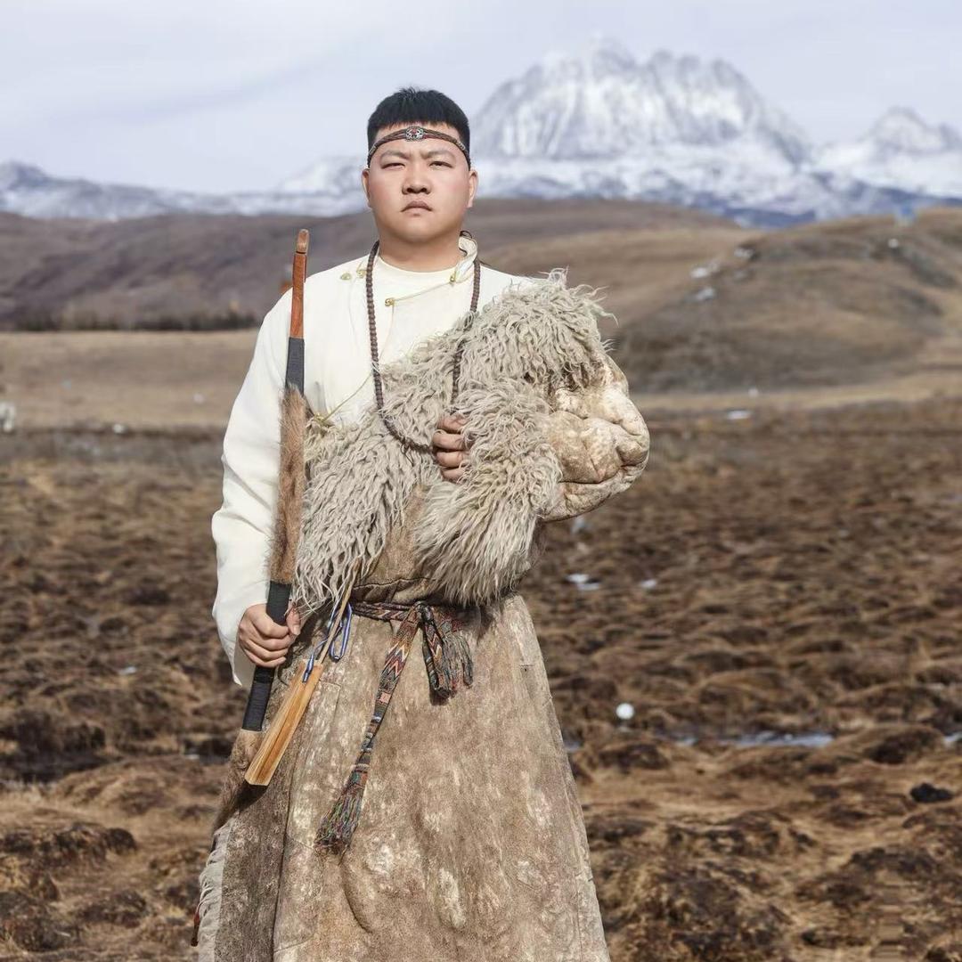 🌈￡叫兽↘大叔彡⁰⁸¹⁷