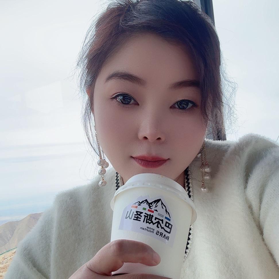 英子