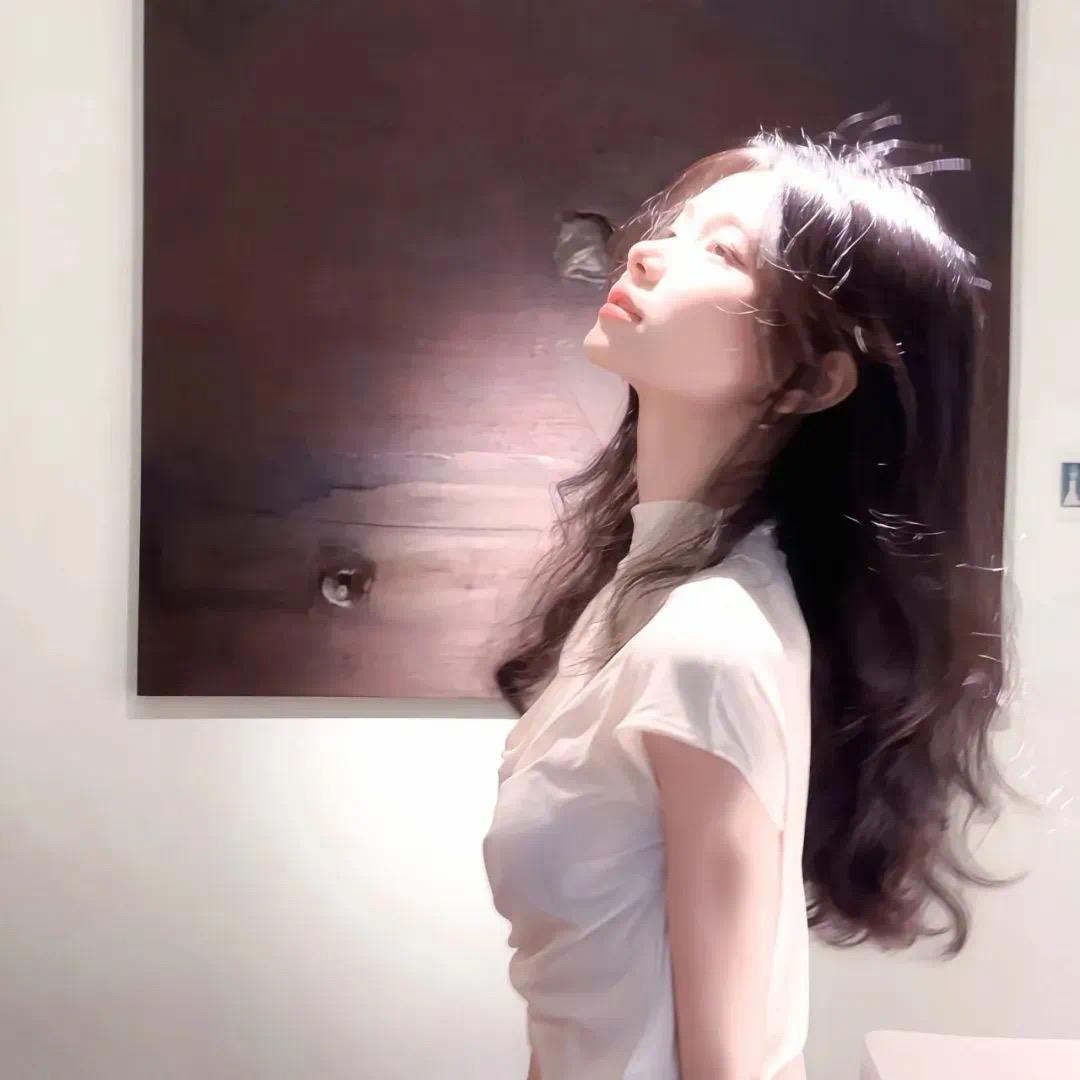 讲话很小声