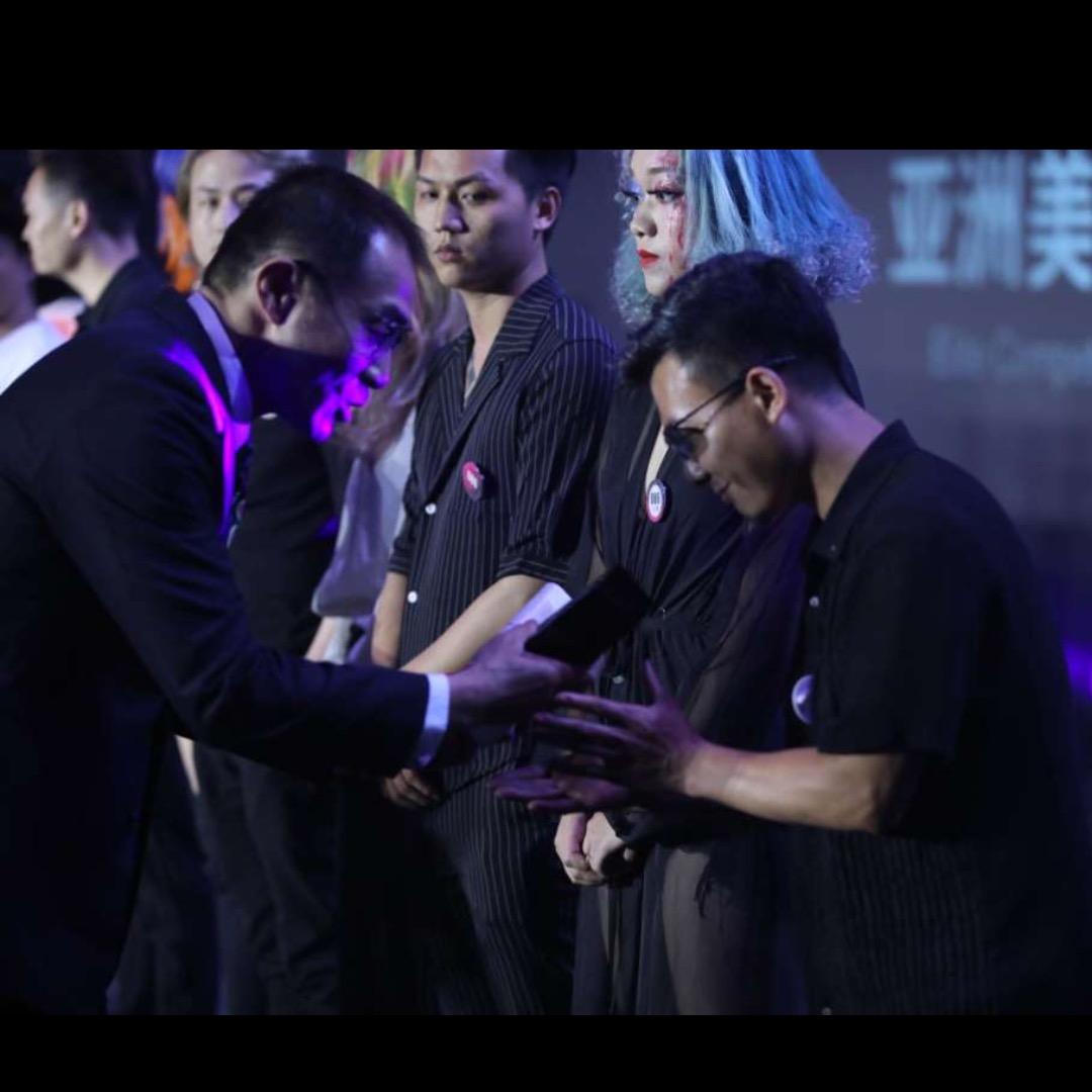 汉中罗军-减龄发型设计师