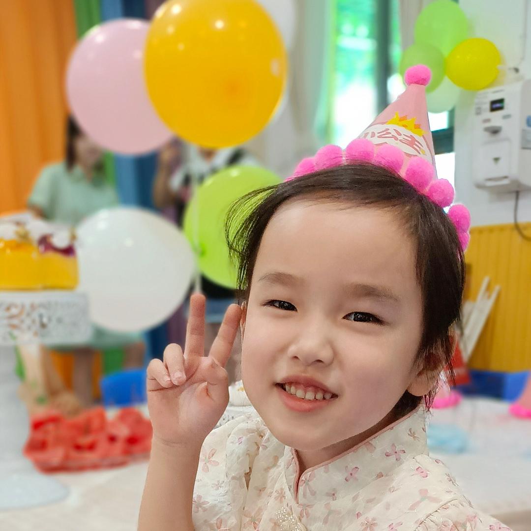 小谢夫妇努力奔跑中