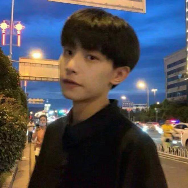 小汐   机车租赁