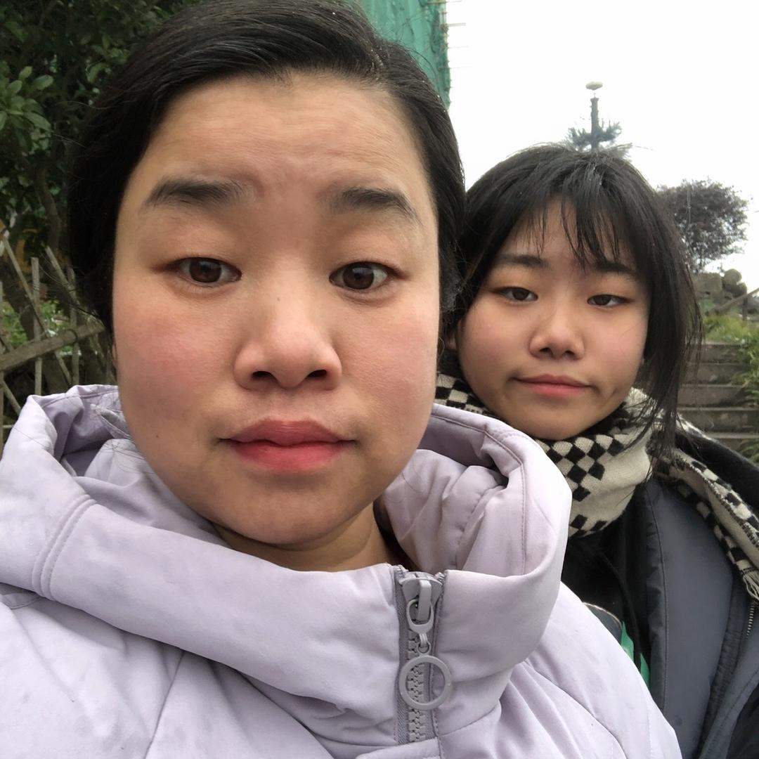 琼海嘉积芸雯沁商贸商行