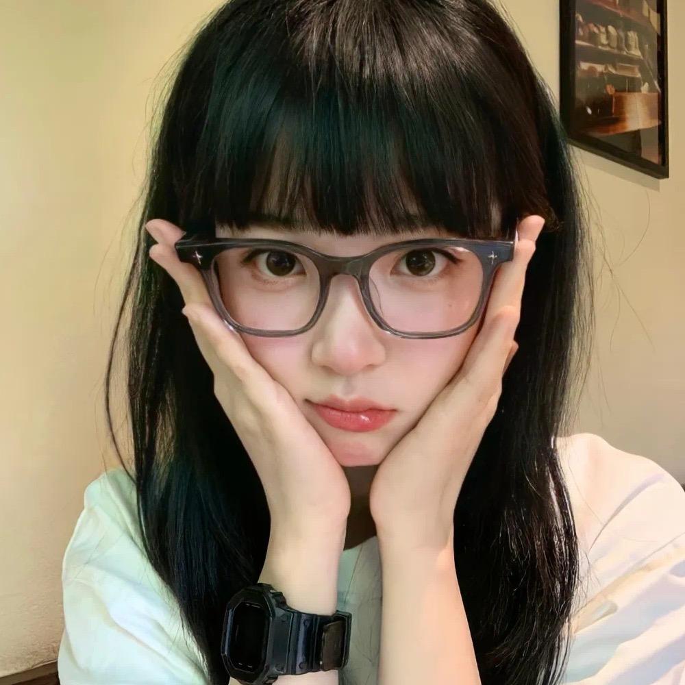 18岁天才美少女
