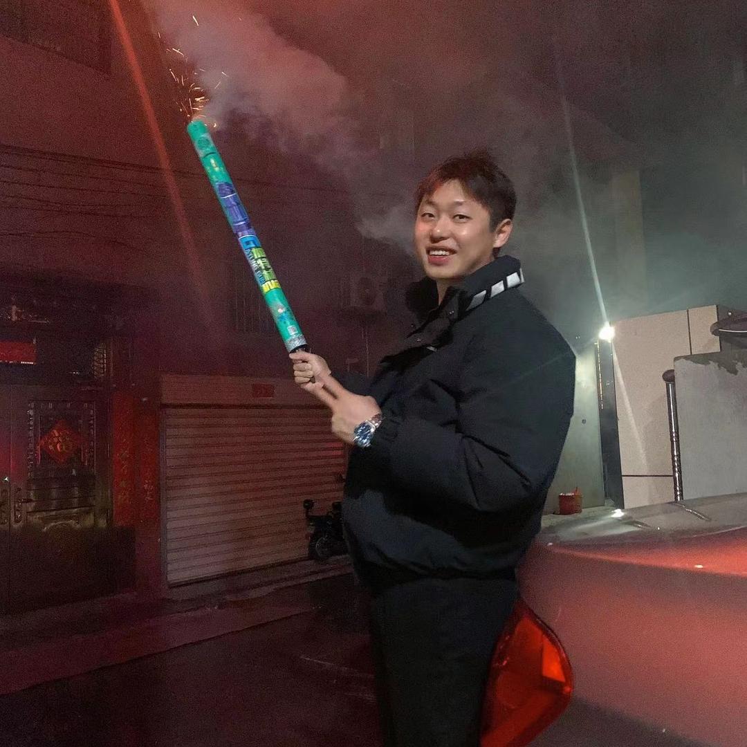 不会开飞机的超人