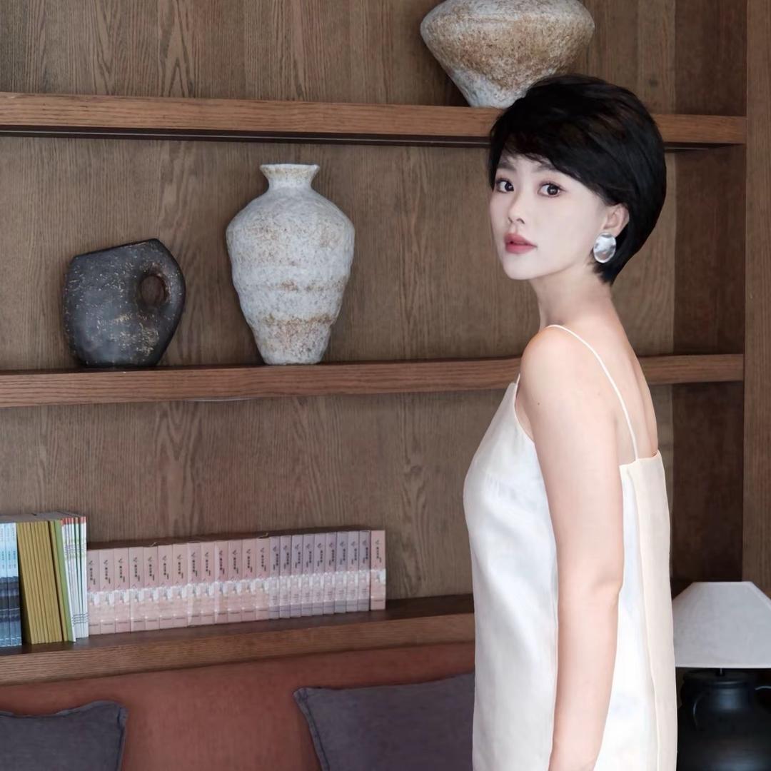晋中榆次莫奈服装店