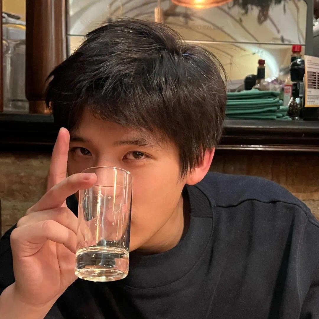 从小就懂事有礼貌长大后却有点桀骜不驯