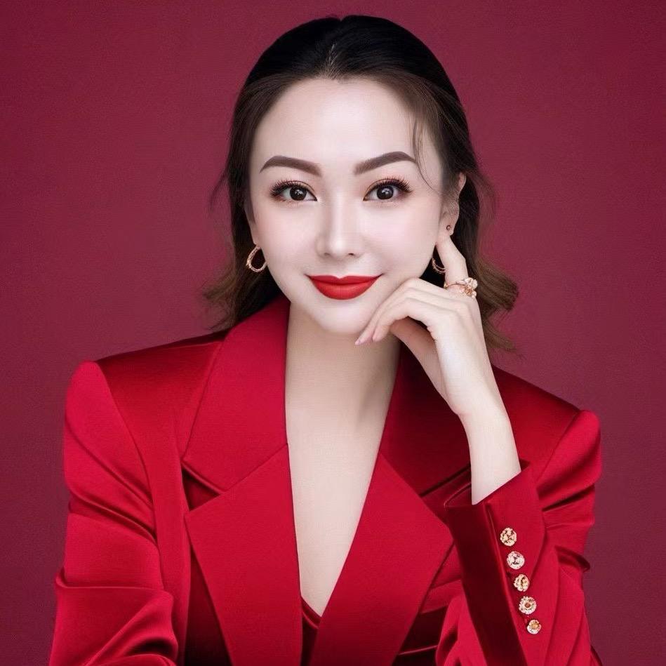 娜娜在阿拉木图(收不到私信)