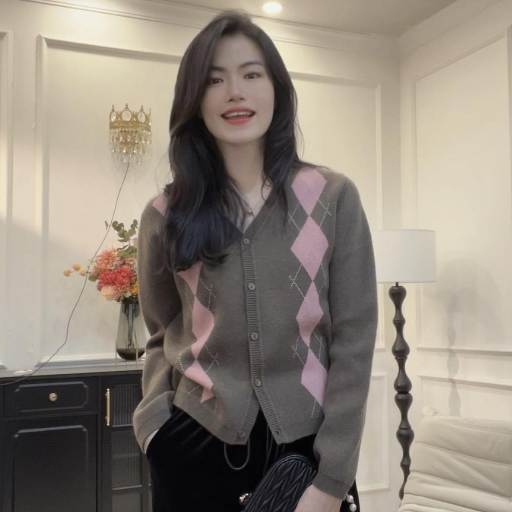 钱多多服装工厂店