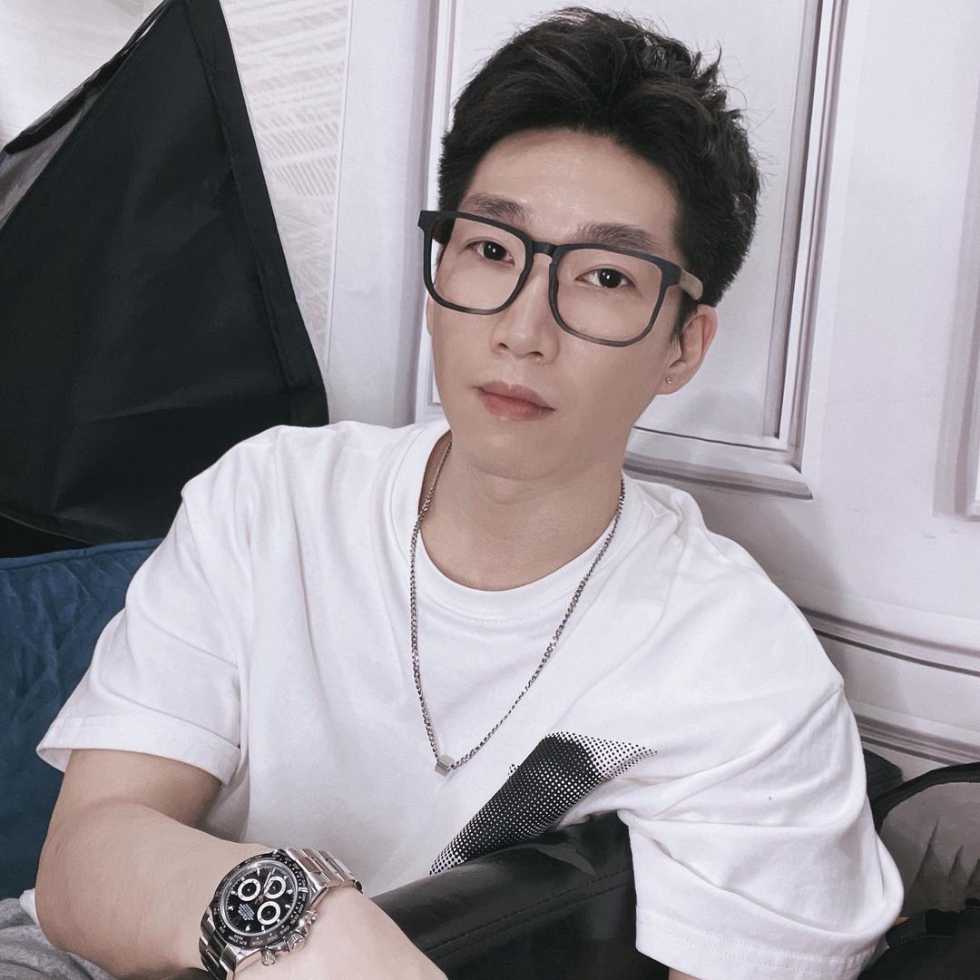 Kenny Ho（哈喽）