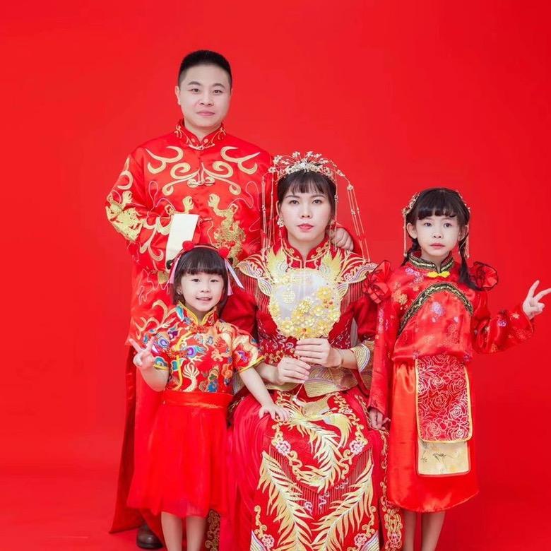 大嫂夫妇（大哥)