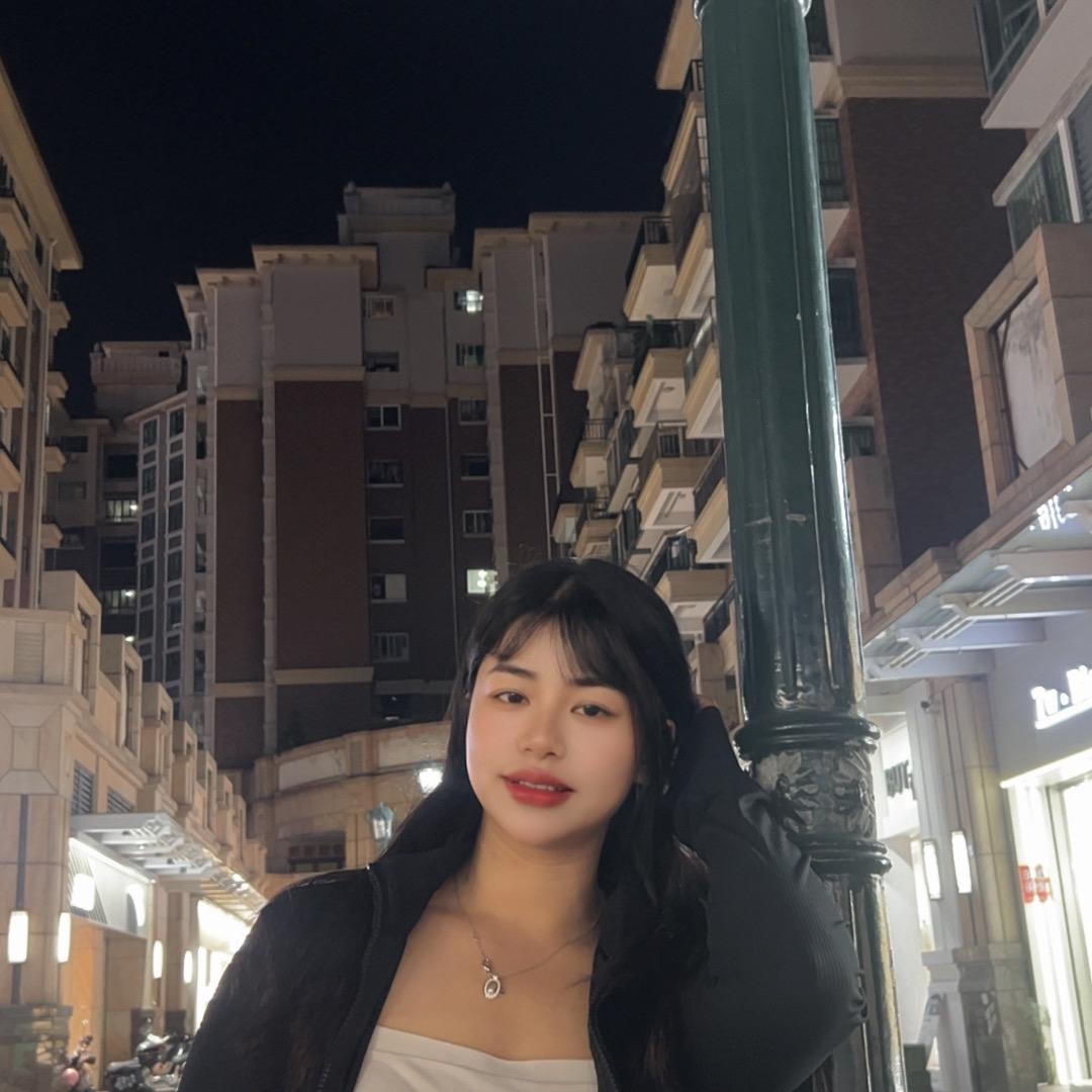 蜜桃🍑女孩