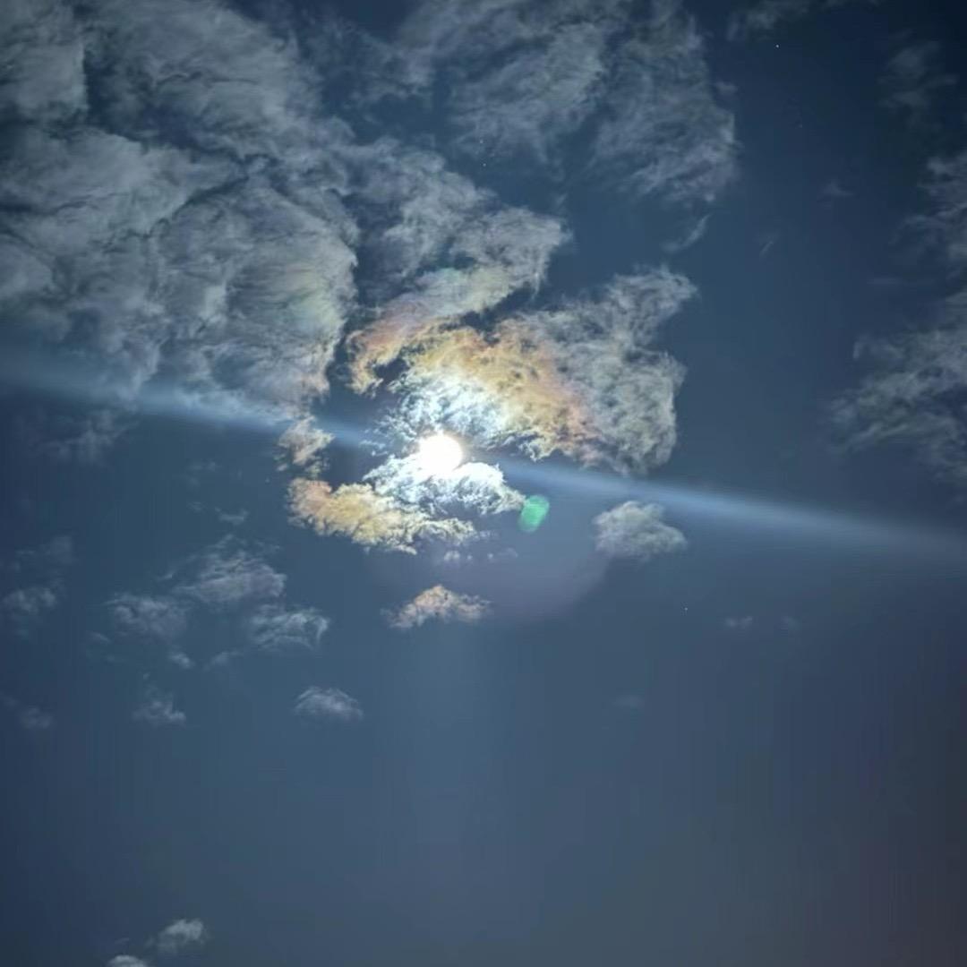 日落归山海，我归那