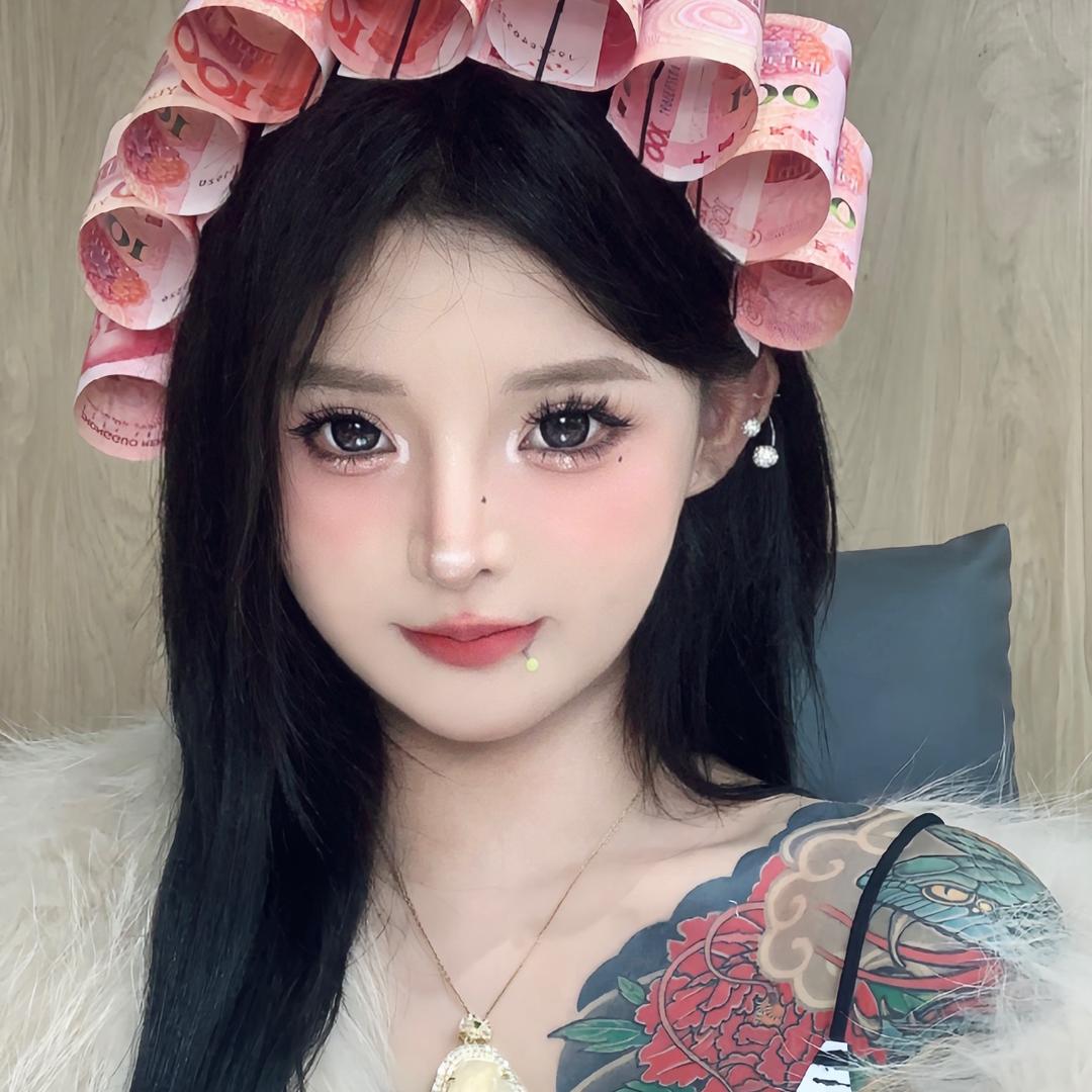 东莞女纹身师