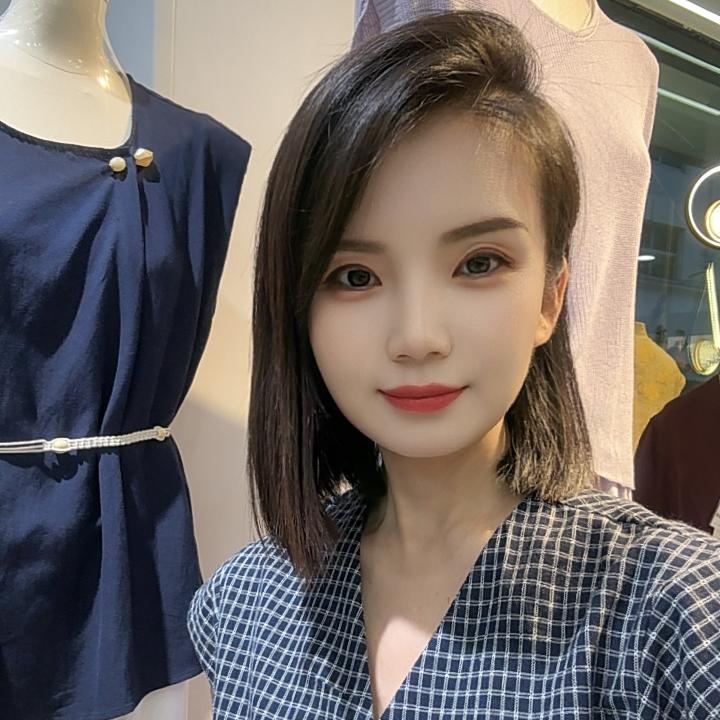 曹县靓点女装经营店的小店个体店