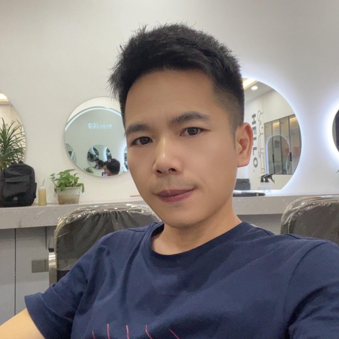 樟树减龄烫发喔喔