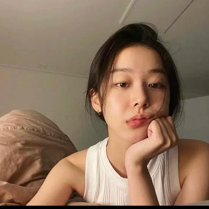不爱动脑金女士~