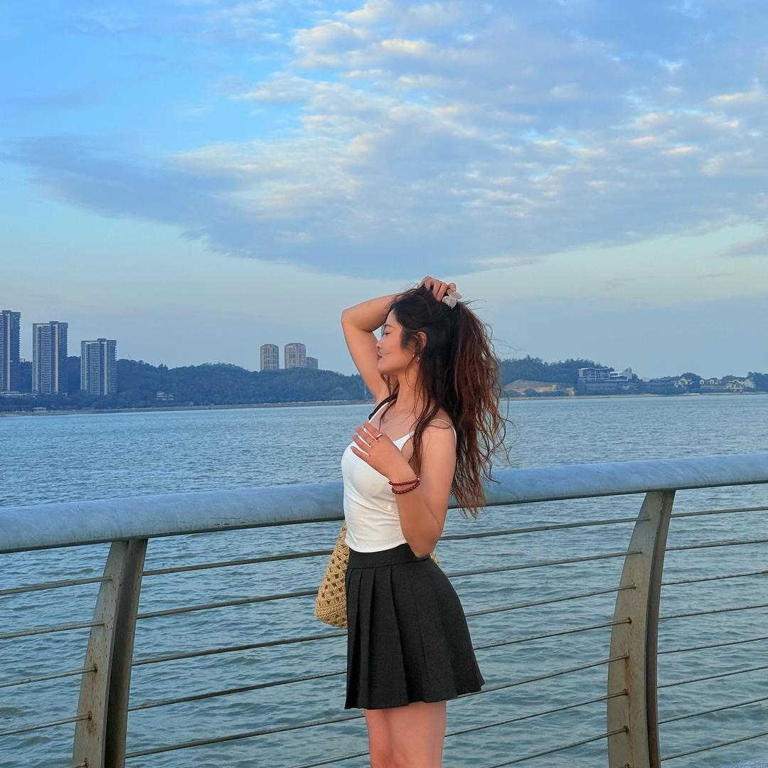 从月亮走向月亮🌙