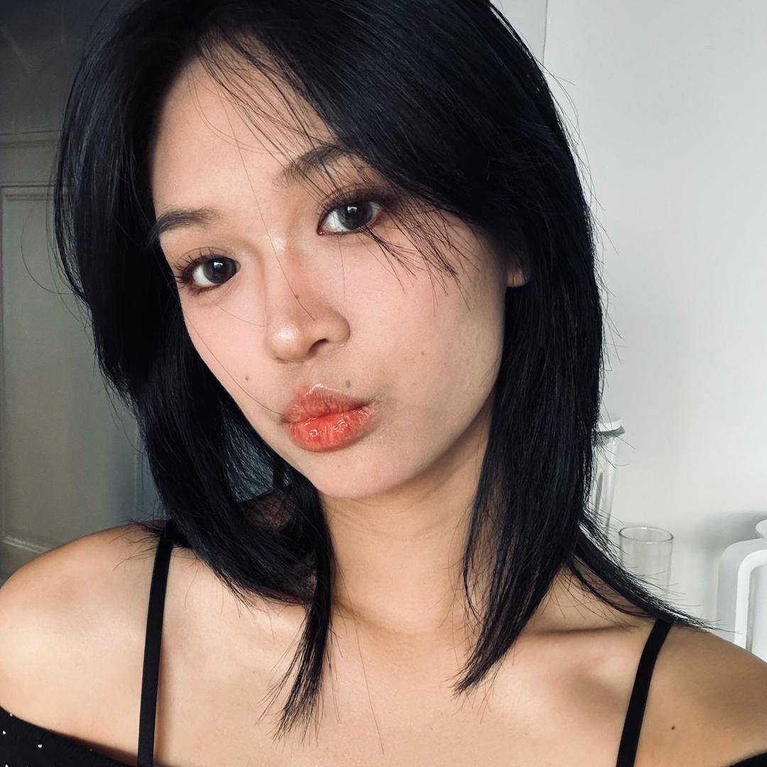 短发小美