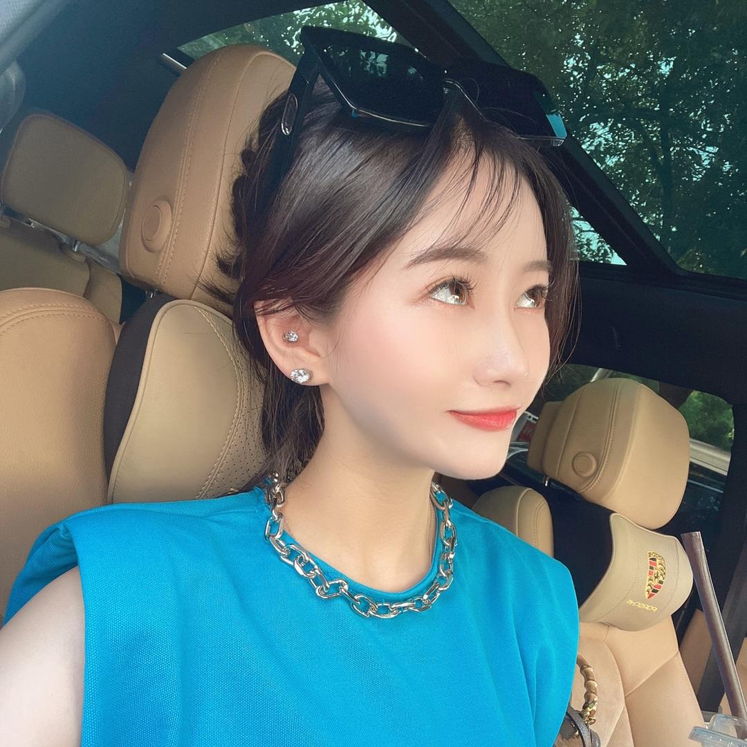 王一萌