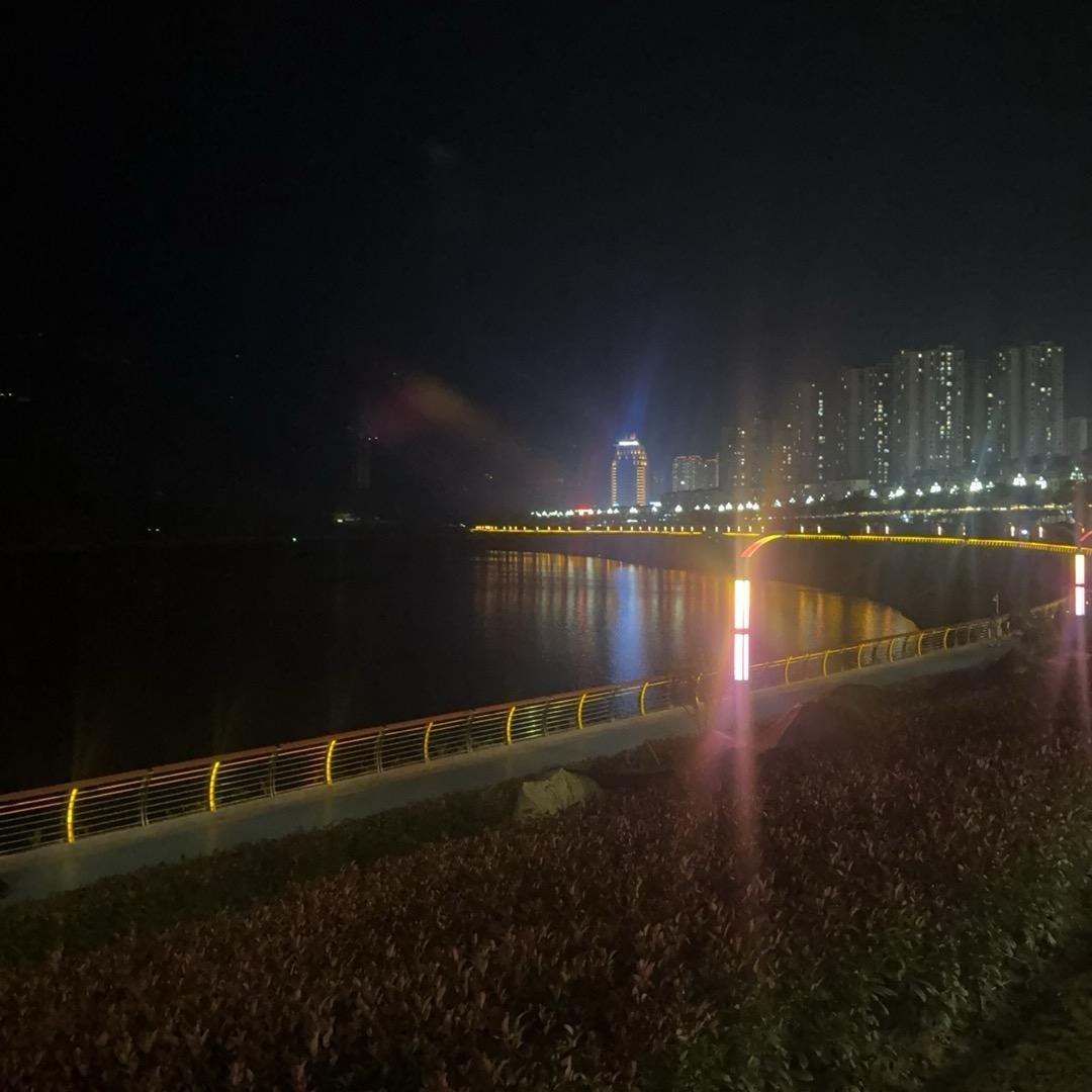 宏鑫生活超市(西域中路店)敦煌市潢诺商贸有限公司Z直播号