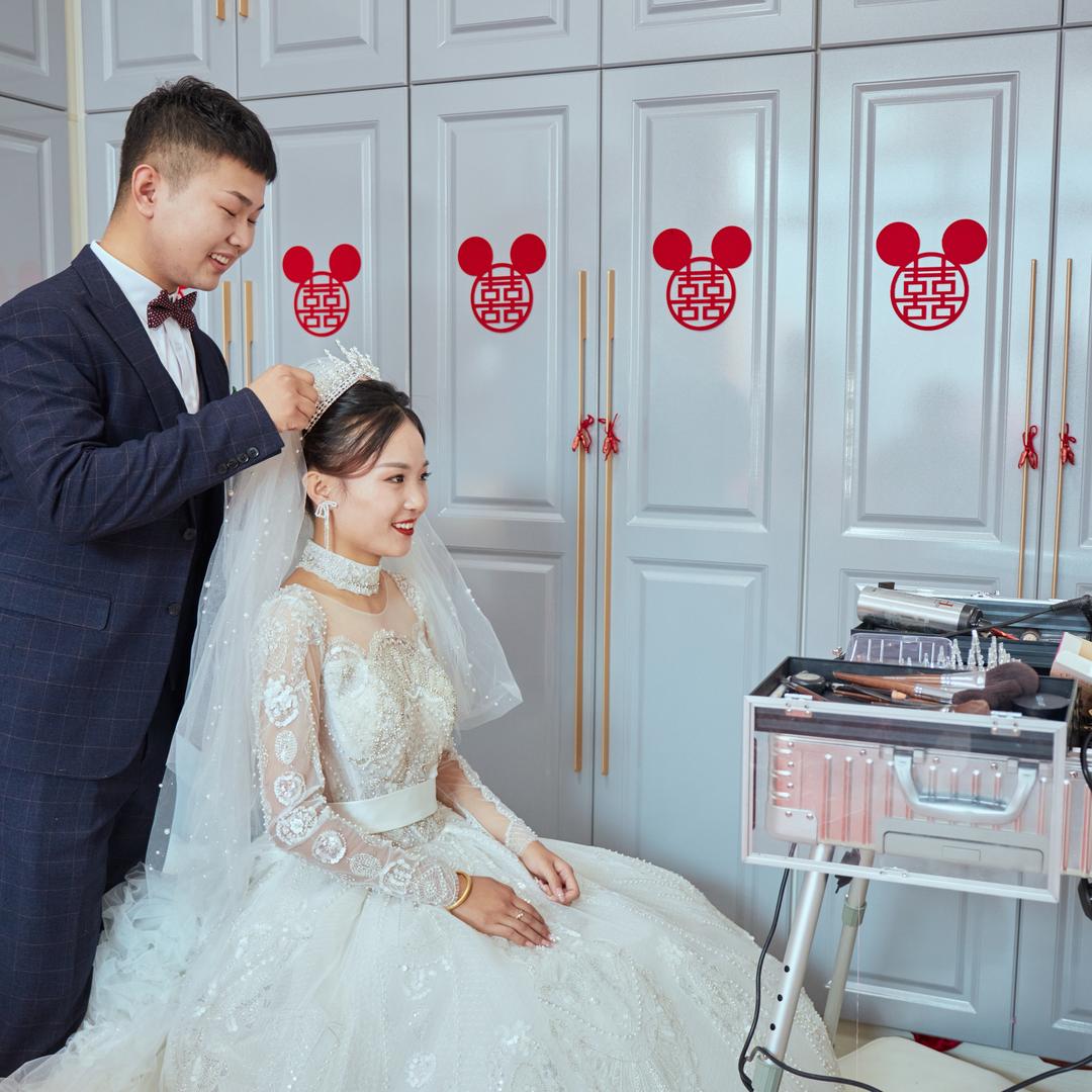 卖百货的小姐姐👧