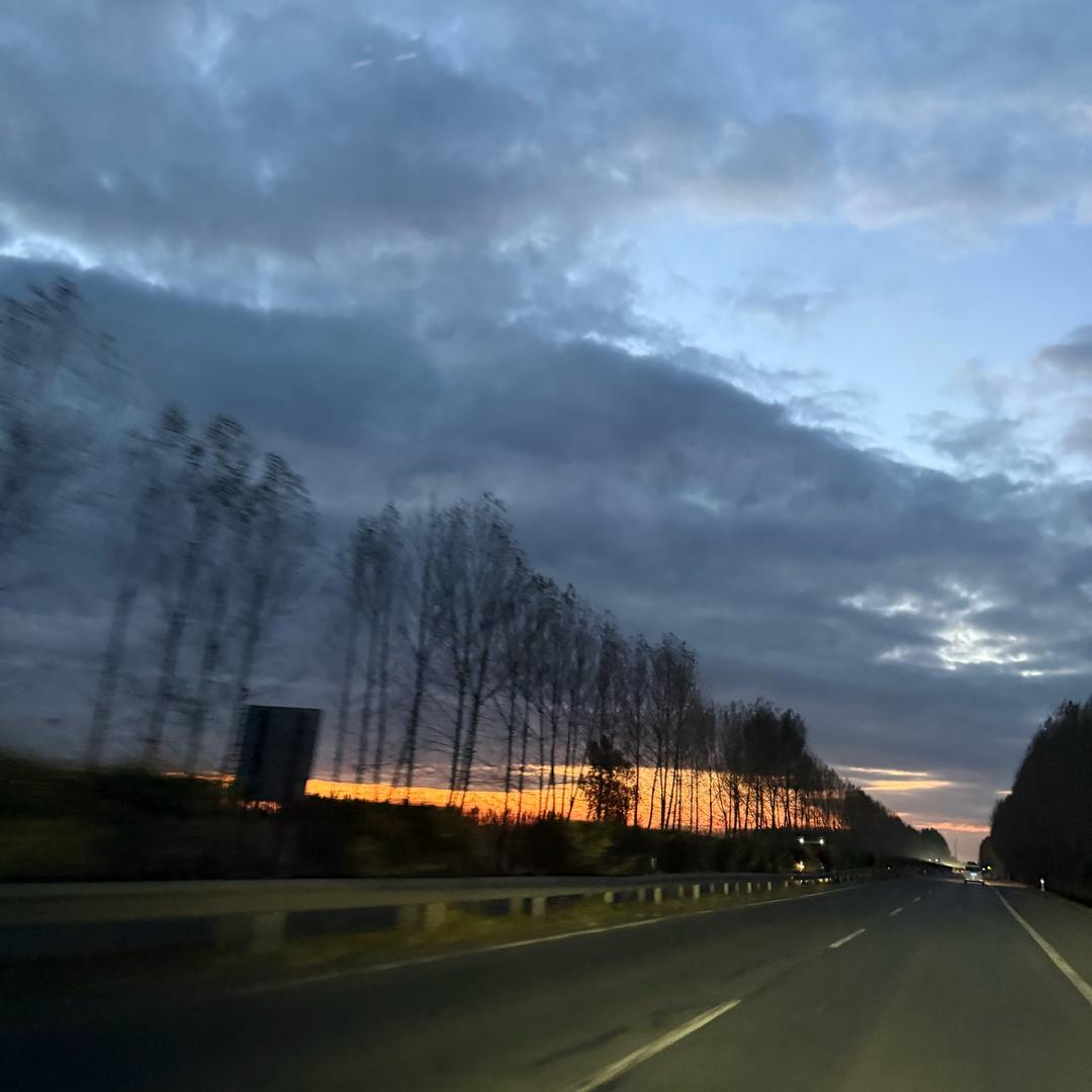 李小斌。。（李家大院）