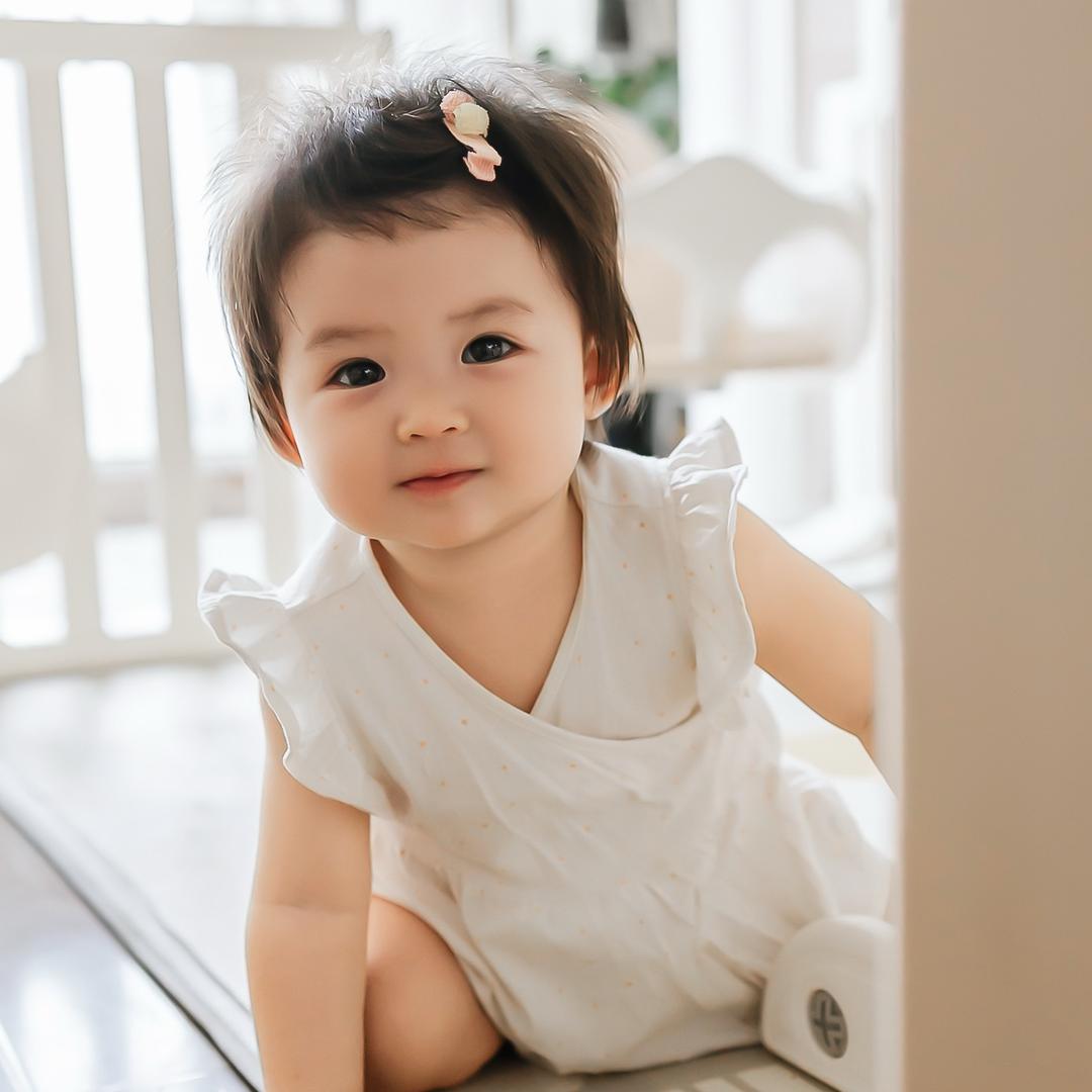 大眼女儿小眼爸爸