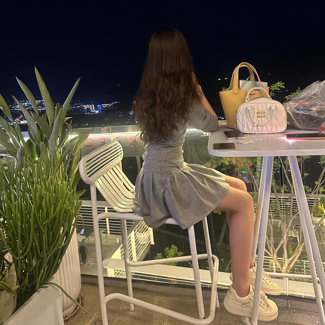 茨薇.