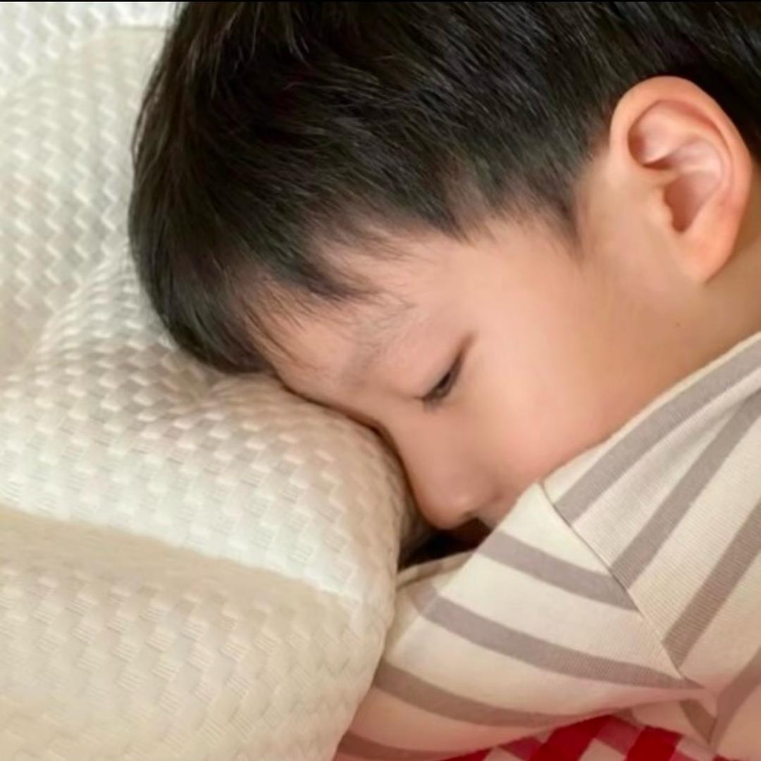 头发每天都很炸