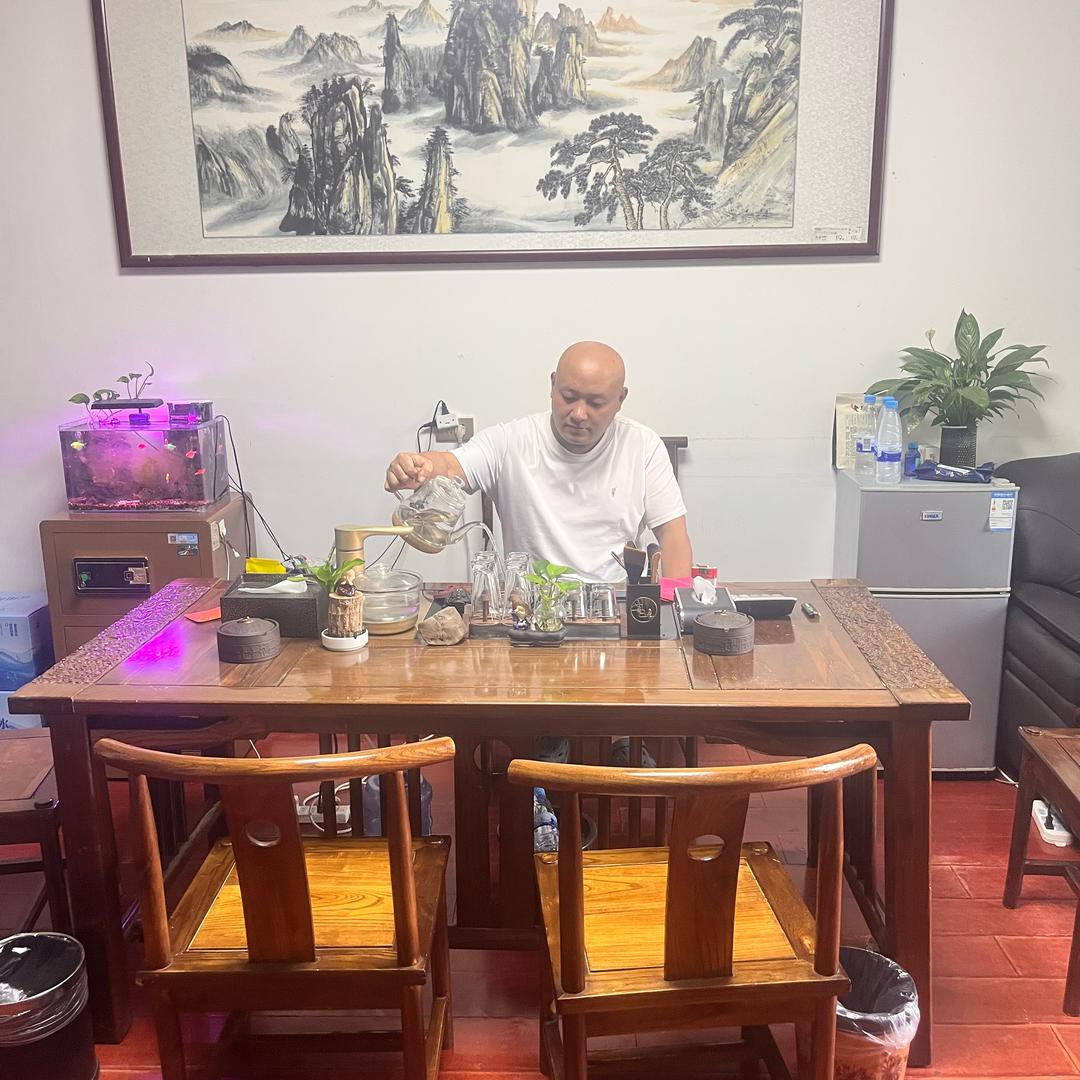 半生已过，学会沉默。人生百味，自己体会。