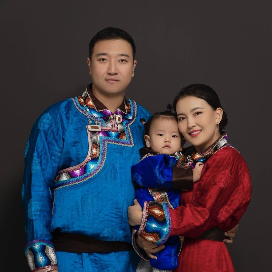 乌雅雅&满达的小号