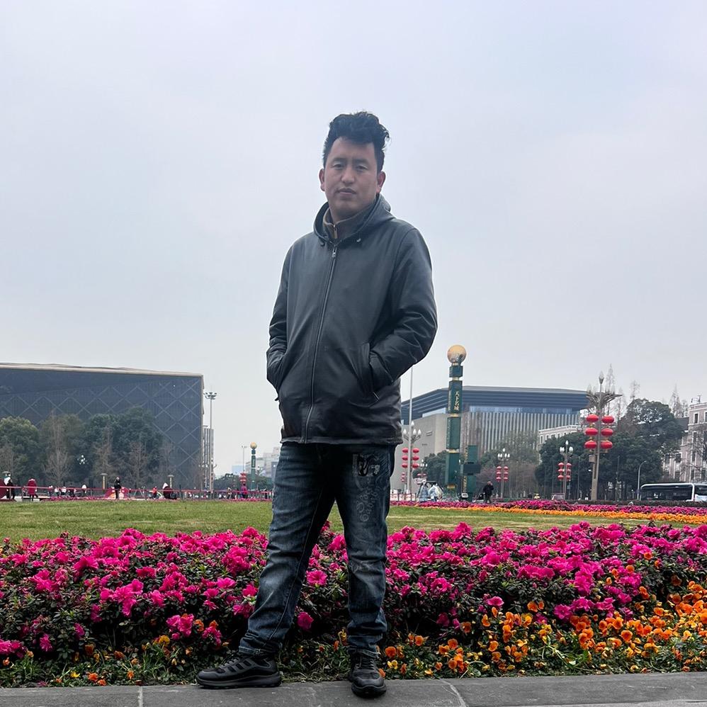 白玉县盖玉镇———康嘎吉客栈