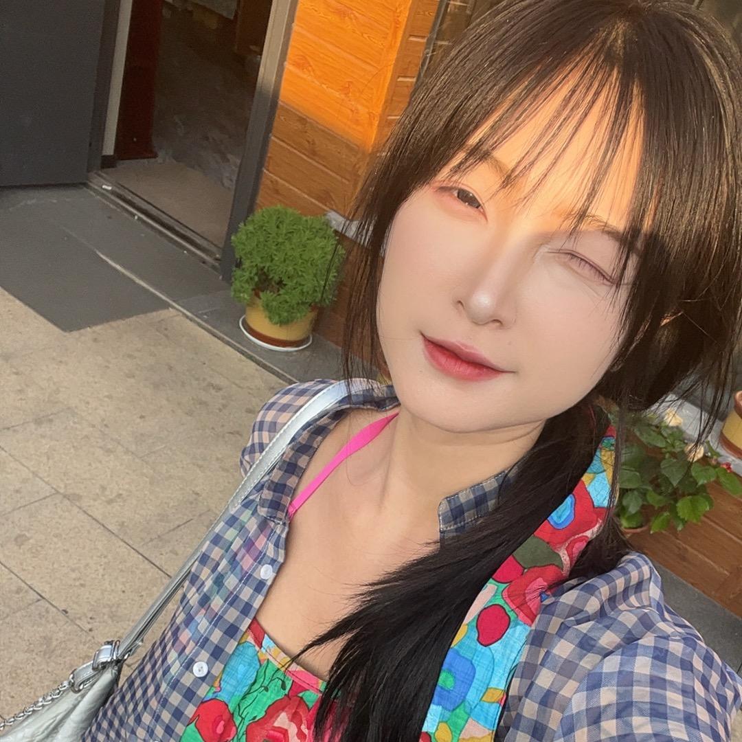 小秋以菲菲