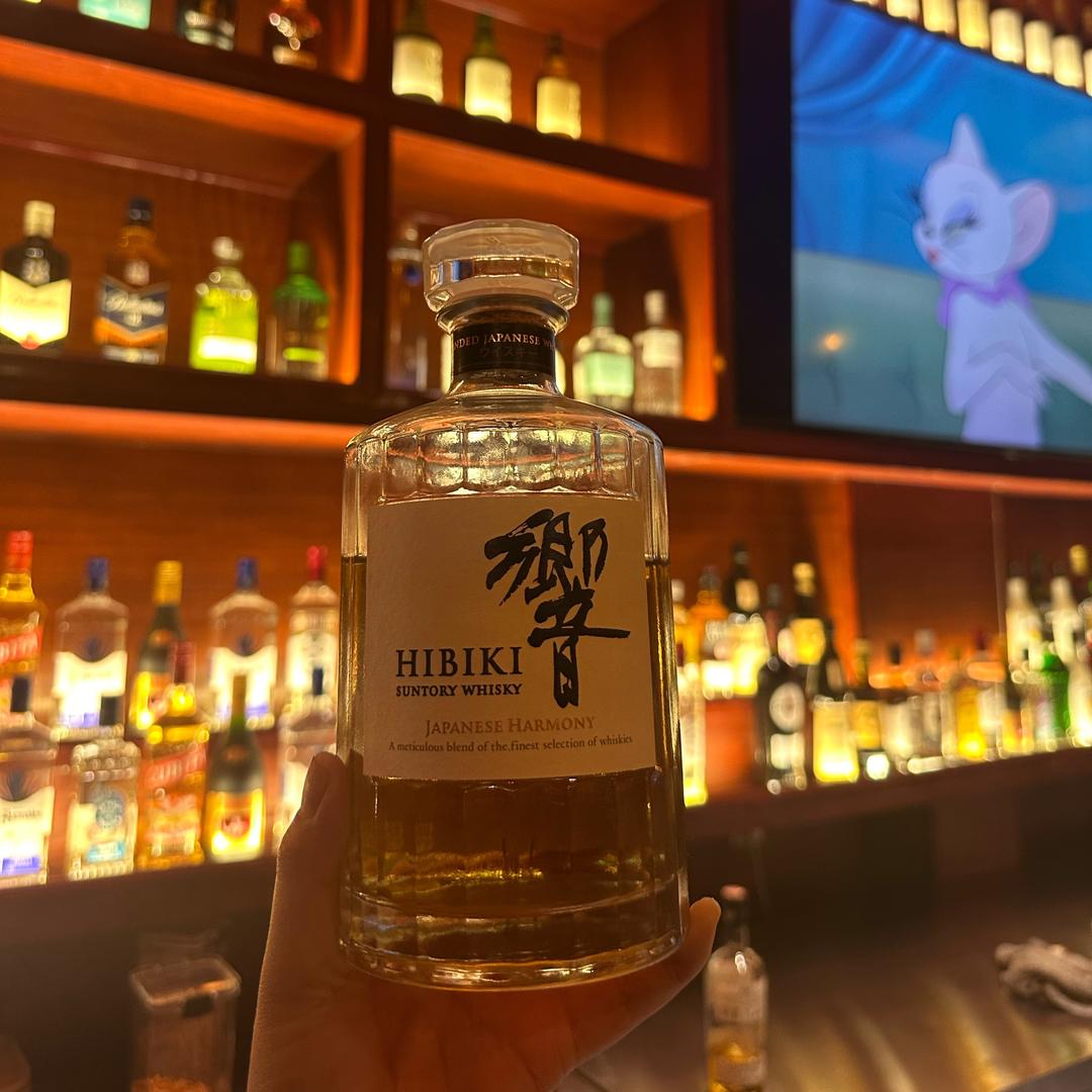 酒语Whiskey bar.
