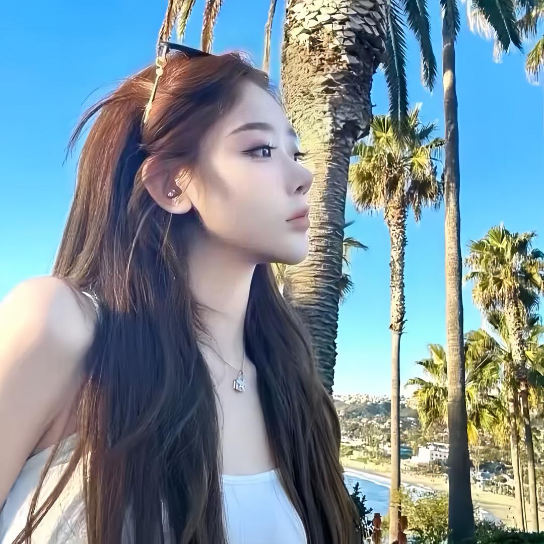 芊忆.