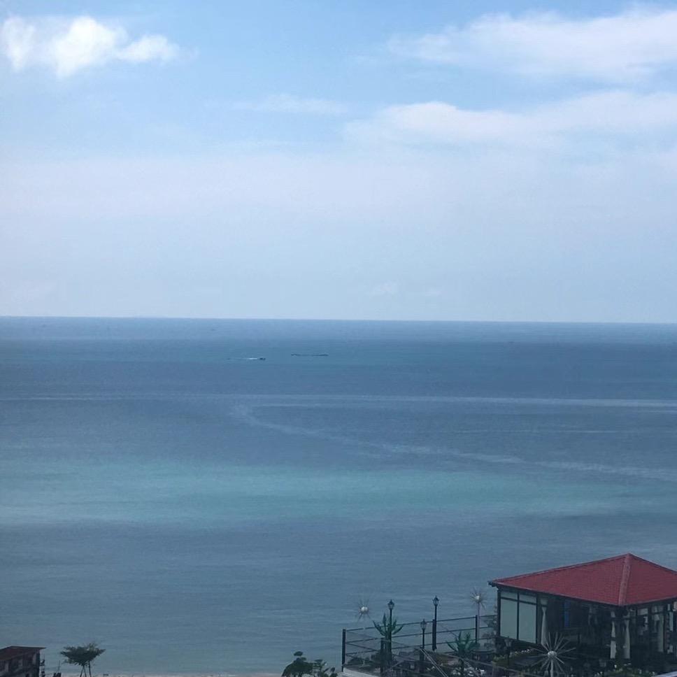 默默