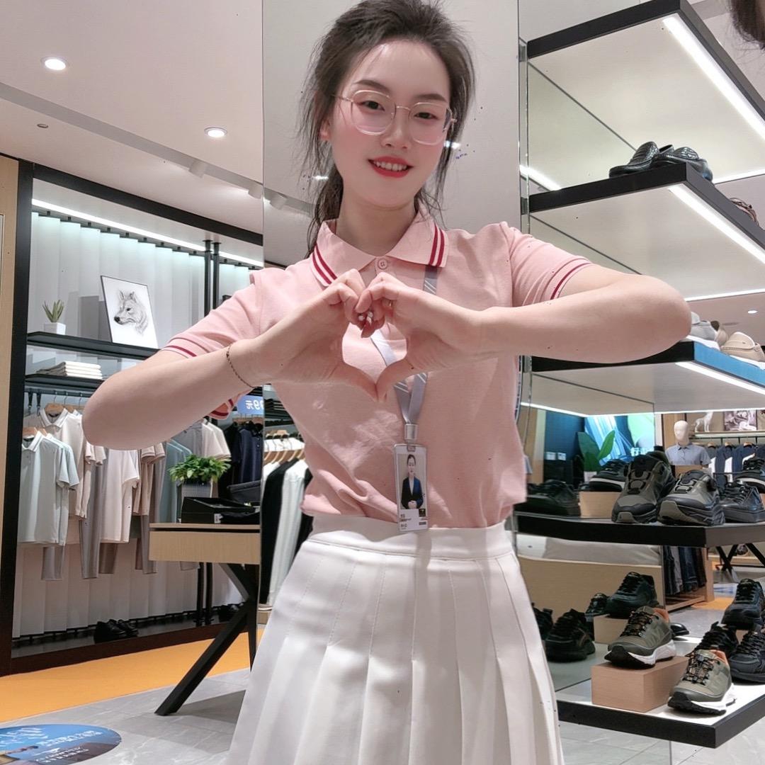 七匹狼男装店长小利