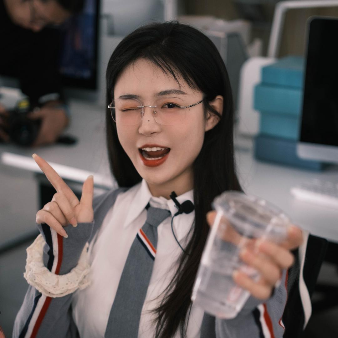 杨伽一