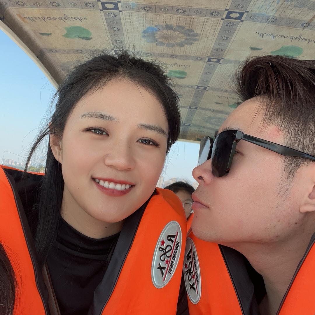 娜娜夫妇