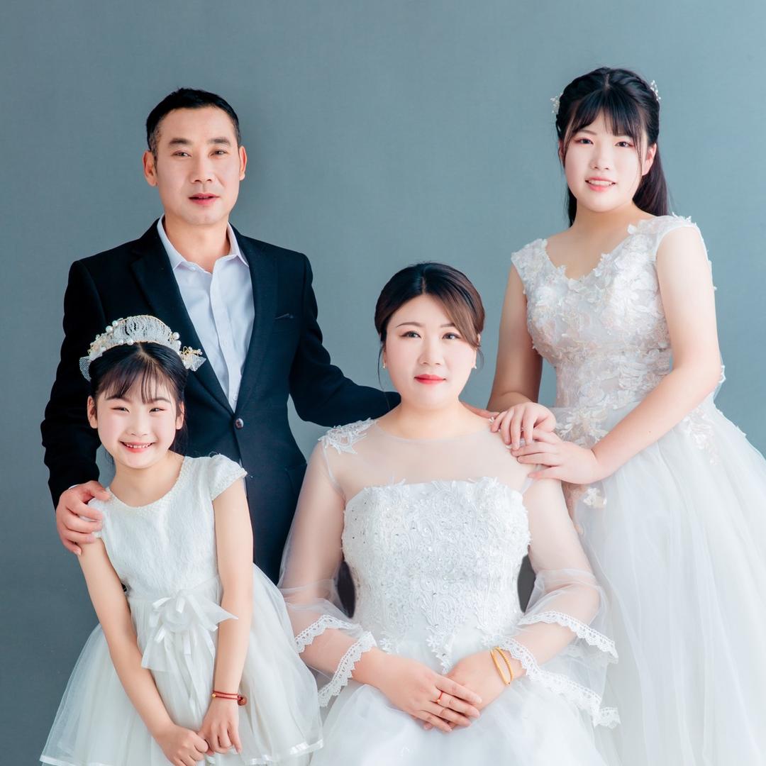 幸福一家人👨‍👩‍👧‍👧