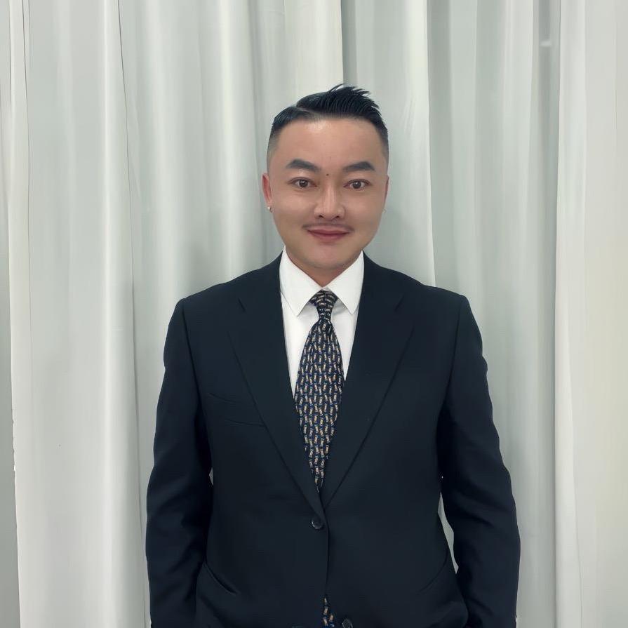 京城烫发发界-穆俊羽