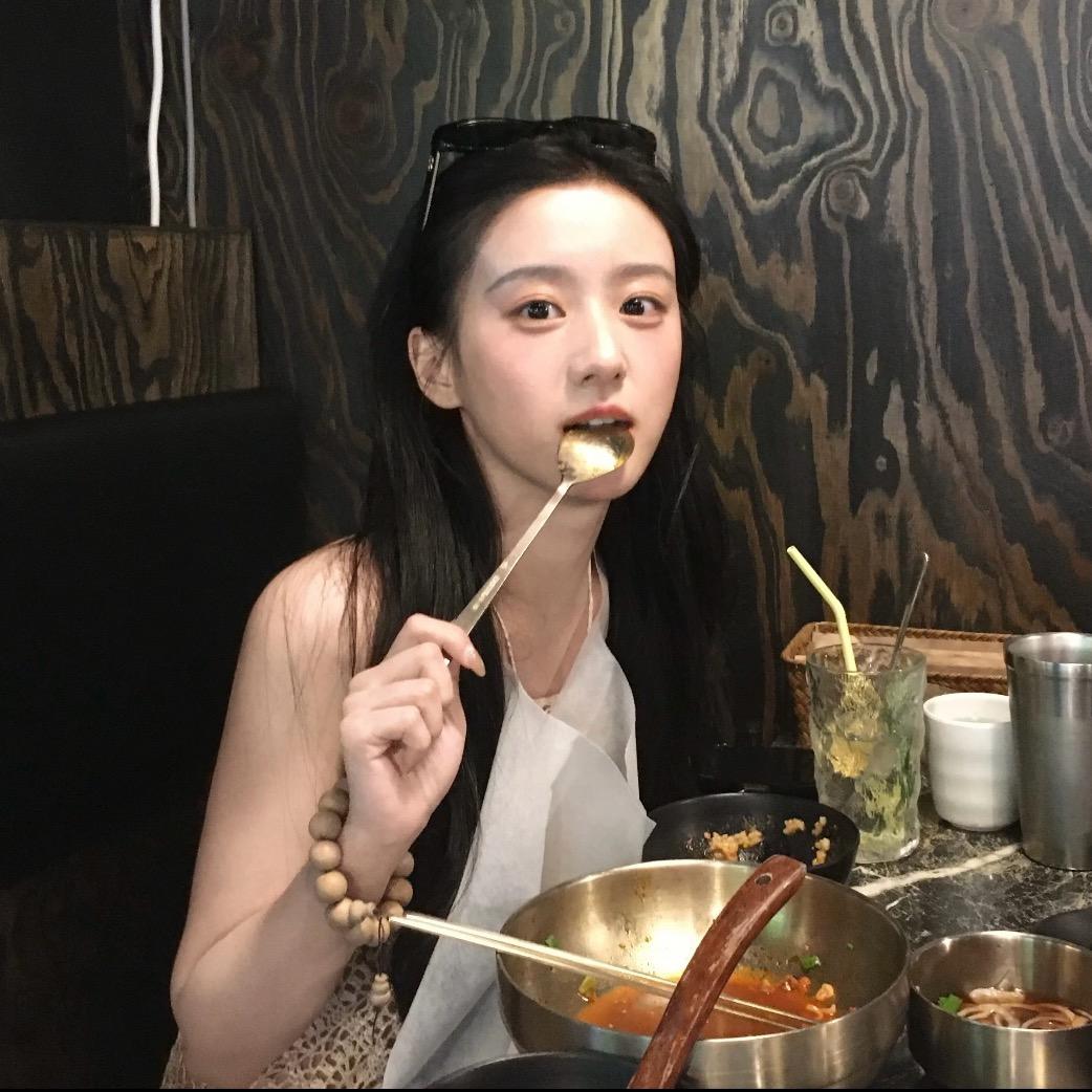 鼻鼻r
