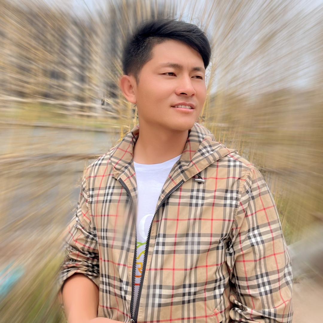 人来车往小飞二手车