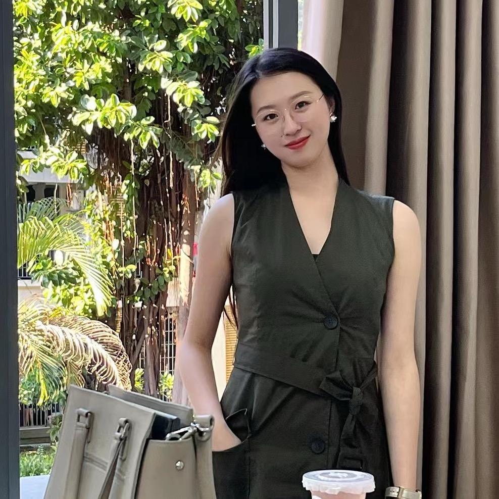 你的大学英语老师Athena