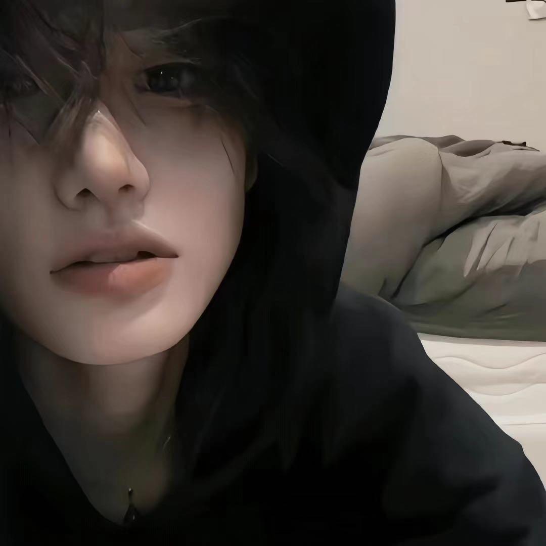 小文爱睡觉-