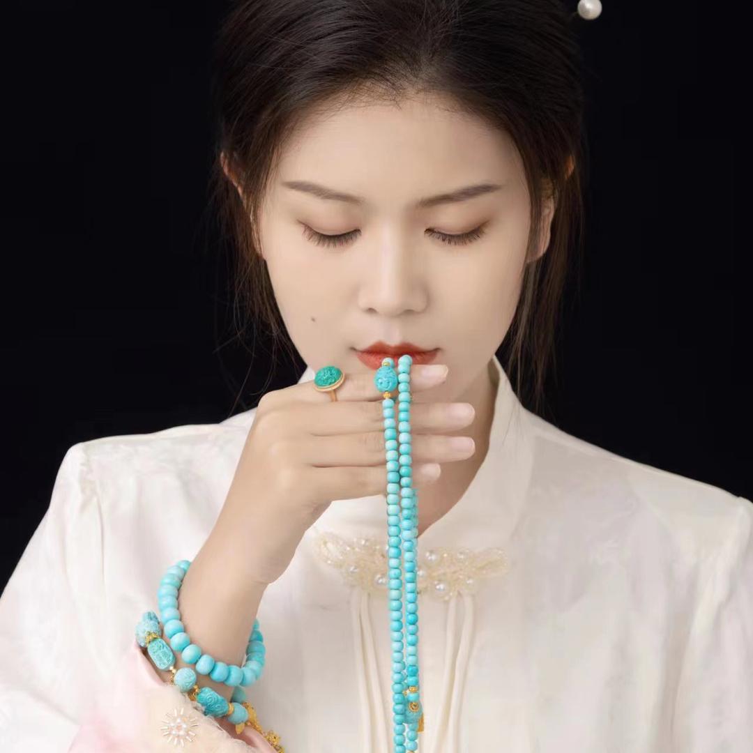 慕粉绿松石