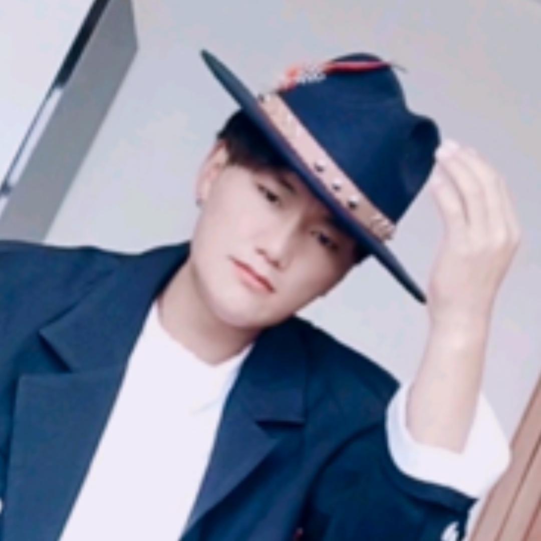 ༺༃  กཇมโབྱรล  ༃༻